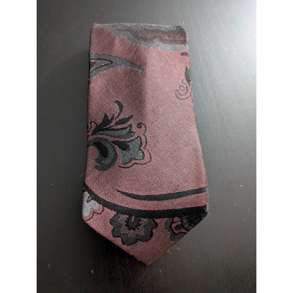 Vintage Bugle Boy Men's Necktie Burgundy Purple Floral Business‎ Wedding 57